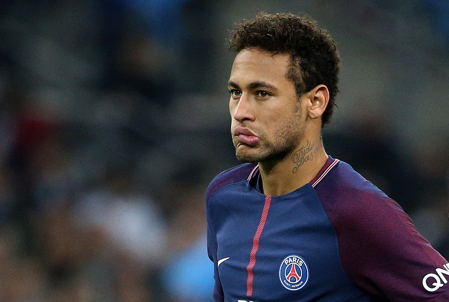 足坛U20球员转会费TOP20：姆巴佩1.8亿欧第一，菲利克斯第二（U20球员转会费前20榜：姆巴佩以1.8亿欧领跑，菲利克斯位居第二）