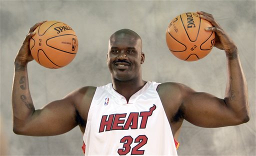 皇马本泽马关键时刻进球锁定胜利（本泽马关键破门助皇马锁定胜局）